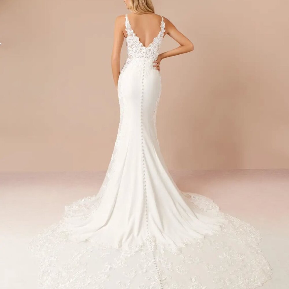 Size 8 Wedding Dress - Picture 2 of 3